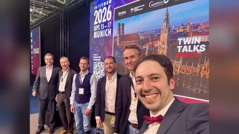 Vom Reagieren zum Vorhersehen: Die TWINTALKS Munich auf der INTERGEO 2026 TWINTALKS Munich: Gruppenfoto der Panelisten auf der INTERGEO 2026